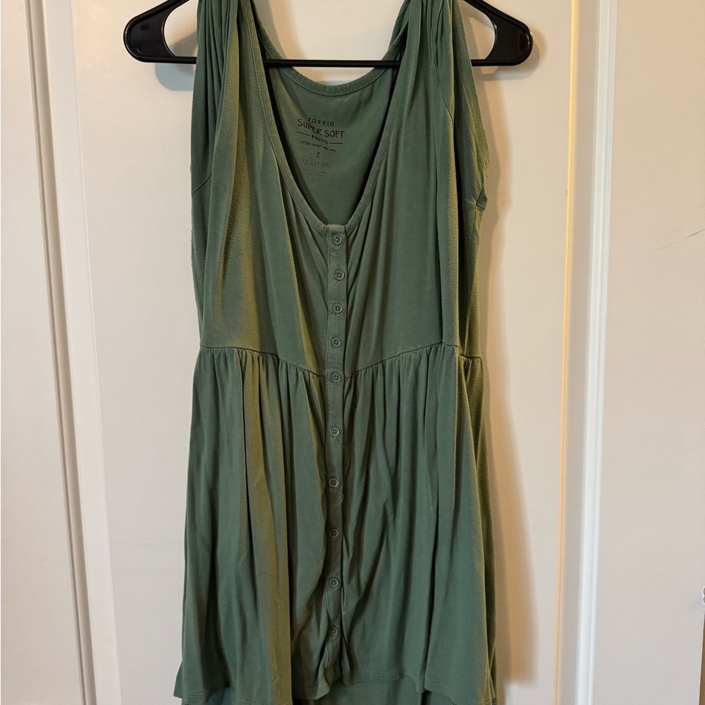 Green Sleeveless Button-Down Dress